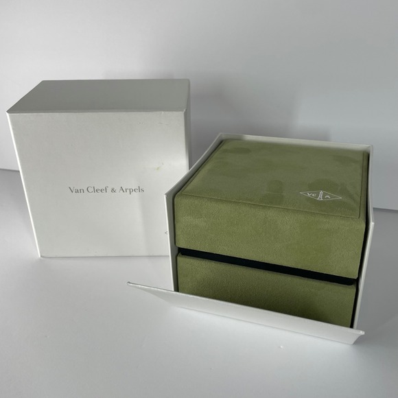 Van Cleef & Arpels Green Suede Jewelry Watch Bangle Bracelet Case Box Set - Picture 12 of 12
